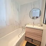 Iconic Area In - Elegant Parisian *