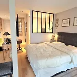 Iconic Area In - Elegant Parisian Daire *