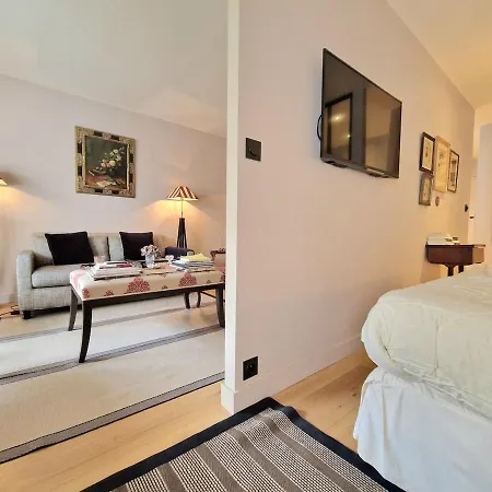 Iconic Area In - Elegant Parisian Appartement Paris