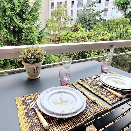 Iconic Area In - Elegant Parisian *