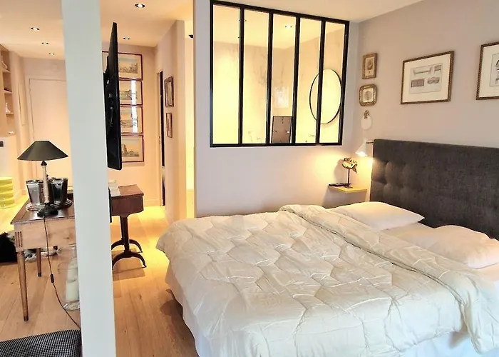 Iconic Area In - Elegant Parisian Apartament *