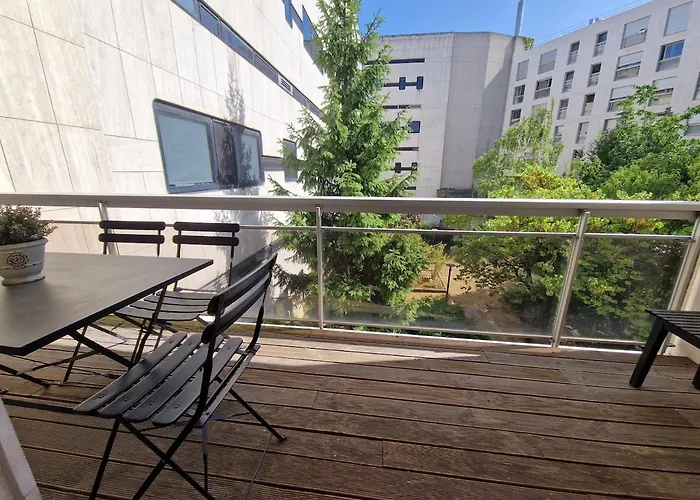 Iconic Area In - Elegant Parisian Apartament