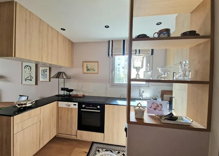 Iconic Area In - Elegant Parisian *